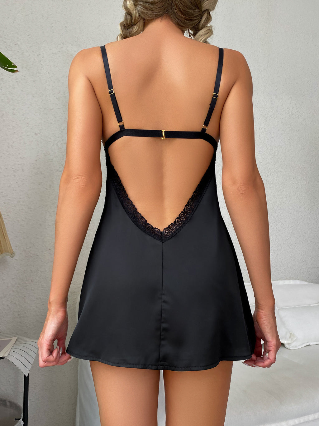 Isabella's Midnight Charm Nightdress